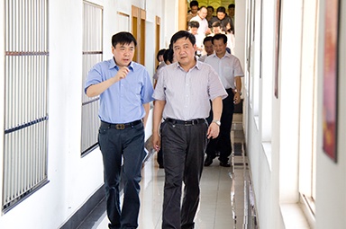 2012年7月5日，時(shí)任嘉興市委書記李衛(wèi)寧一行調(diào)研公司黨建工作